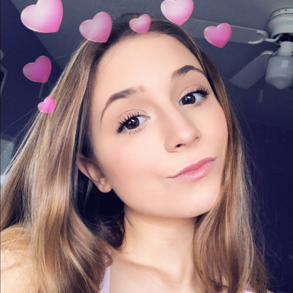 Meet your Posher, Anamaria